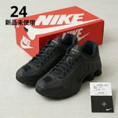 Brand new, unused NIKE SHOX R4 black sneakers, size 24cm, with box.