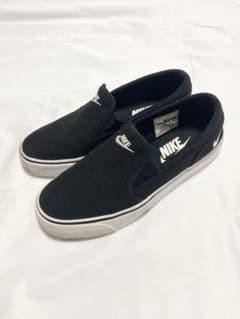 NIKE スリッポン スニーカーのサムネイル