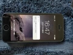 au iPhone5 ブラック 16GBのサムネイル