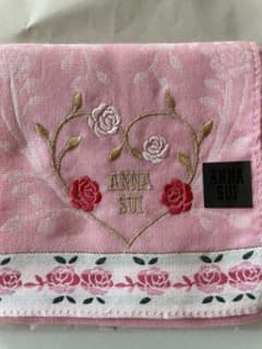 ANNA SUI 花柄刺繍 ハンカチ ピンク！！値下げしました！！のサムネイル
