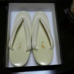 草履です。結婚式に履いたものです。のサムネイル