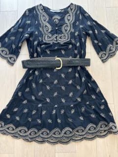Spick and span 秋物ネイビー刺繍入り五分袖チュニック　ブラウスのサムネイル