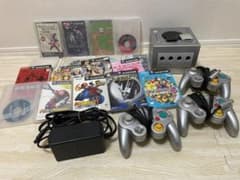 ゲームキューブ本体　コントローラ×3 ソフト一式のサムネイル