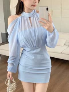 水色オフショルダー長袖ミニドレスのサムネイル