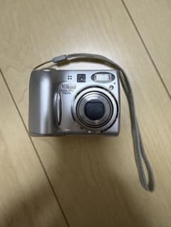☆単三電池で動く☆Nikon COOLPIX 7600 シルバー 動作確認済 - メルカリ