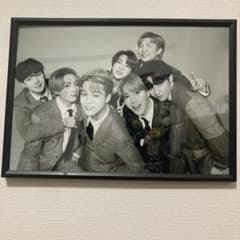BTS　A4サイズ額入り写真のサムネイル