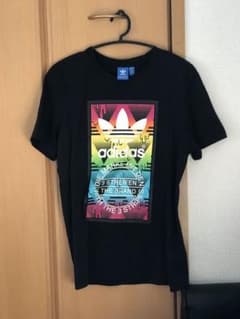 adidas Tシャツのサムネイル