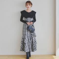 【未使用に近い】dazzlin アシメマーメイドコルセットワンピース ブラックのサムネイル