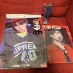 BTSのグクのポスターなど…のサムネイル