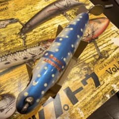ブライトリバー　トップウォーター用ルアー 青と白のドットのサムネイル