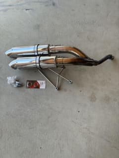 フォルツァmf08 用 バイクが目立つダブル出しマフラー 引き取り限定 重 