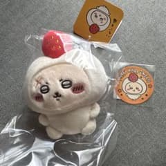 ちいかわ みんなで仮装なマスコット いちご大福なラッコ ハロウィンのサムネイル
