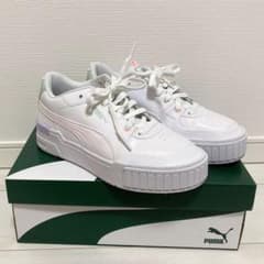 ⭐︎値下げ⭐︎PUMA プーマ CALI 白スニーカーのサムネイル