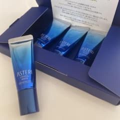 新品　ASTERI クリスタルホワイト  ファンデーションのサムネイル