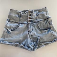 ★ ハイウエスト デニムショートパンツのサムネイル