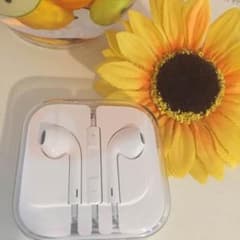 ＊Apple 純正 イヤフォン＊のサムネイル