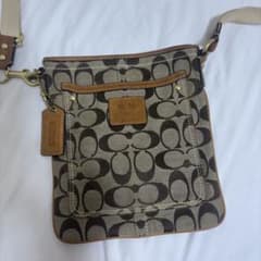COACH シグネチャー ショルダーバッグのサムネイル