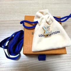 ルイヴィトン LVアイコニックエナメル ライトブルー ピアス - メルカリ