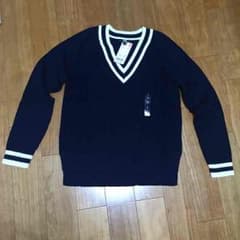 ★新品・春物★ユニクロ★チルデンセーターのサムネイル