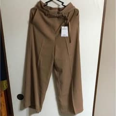 maa様専用＊ PLAST バックサテンストレッチワイドパンツ 新品未使用のサムネイル