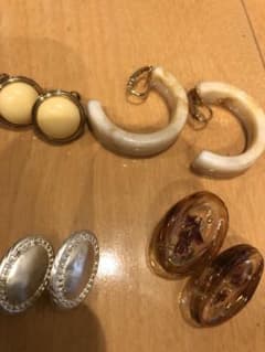 イヤリングのサムネイル