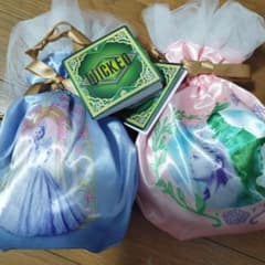 ウィキッド　WICKED 　永遠の約束　ビジュー　巾着ポーチ　アリアナグランデ