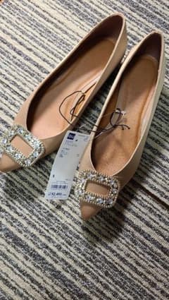 GU　ビジューパンプス　フラットシューズ　バレエシューズのサムネイル