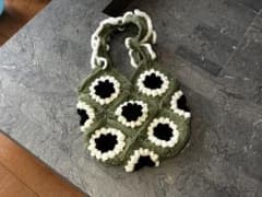 ハンドメイド グラニーバッグ 手編み モチーフ編みのサムネイル
