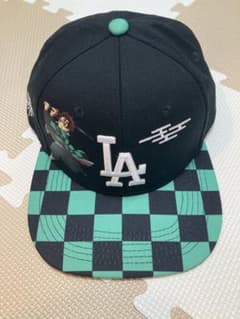【新品・未使用】ドジャーズ 鬼滅の刃とSAN MANUELのコラボキャップ 鬼滅の刃 ドジャース LAロゴ コラボキャップ - メルカリ