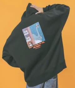MIDORI KOMATSU バックプリント プルオーバーパーカーのサムネイル