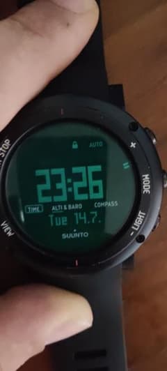 美品 SUUNTO CORE アルティ&バロ/気圧/極美裏蓋 美品 SUUNTO CORE アルティ&バロ/気圧/極美裏蓋 - メルカリ