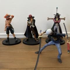 ワンピース　フィギアのサムネイル