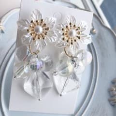 NO.303＊ハンドメイド　ピアス　花のサムネイル