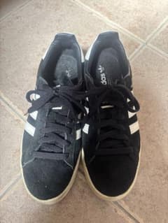 adidas スエード スニーカー 黒/白のサムネイル