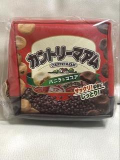 ペコちゃんのお菓子シリーズ　パッケージのスクエアポーチ　カントリーマアム