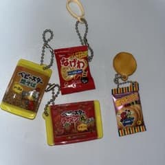 お菓子 ミニチュアチャーム 4種セットのサムネイル