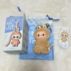 k*n様 ポップマート POPMART PINFORLOVEイニシャルラブブ Sのサムネイル