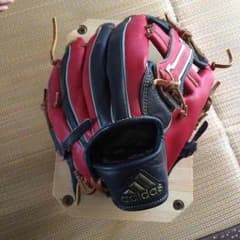 アディダス 軟式グローブのサムネイル