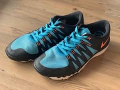 ナイキNIKEスニーカーのサムネイル