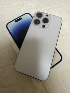 m*d様 Apple iPhone 14 Pro 箱あり本体　シルバー m*d様 Apple iPhone 14 Pro 箱あり本体 シルバー - メルカリ