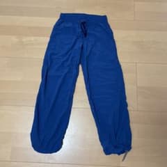 ノースフェイス　ナイロンパンツ　薄手　ネイビーのサムネイル