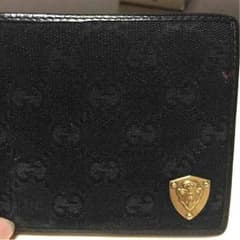 GUCCI  二つ折り財布のサムネイル