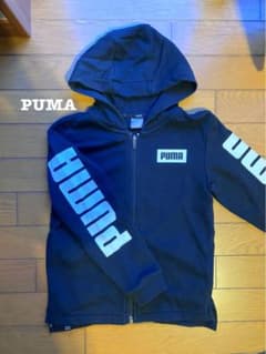 美品 プーマ ロゴパーカー モノトーン ブラックのサムネイル