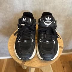 adidas スニーカー ブラック レディースのサムネイル