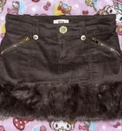 d.i.a 平成ギャル y2k 00s ファー コーデュロイ ミニスカート d.i.a 平成ギャル y2k 00s ファー コーデュロイ ミニスカート - メルカリ