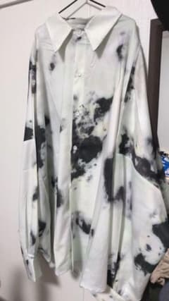 値下げしました！デザイン柄シャツ 【size:L】のサムネイル
