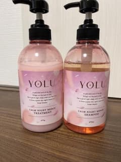 ヨル YOLU カームナイトリペアシャンプー トリートメント 夜桜のサムネイル