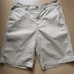GU ドット柄 ショートパンツ ベージュ Mサイズのサムネイル