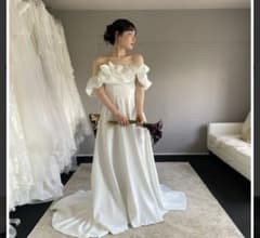 オフショルダー Aラインドレス ホワイト　前撮りドレスのサムネイル