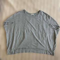 グレー 半袖カットソー ゆったりシルエットのサムネイル